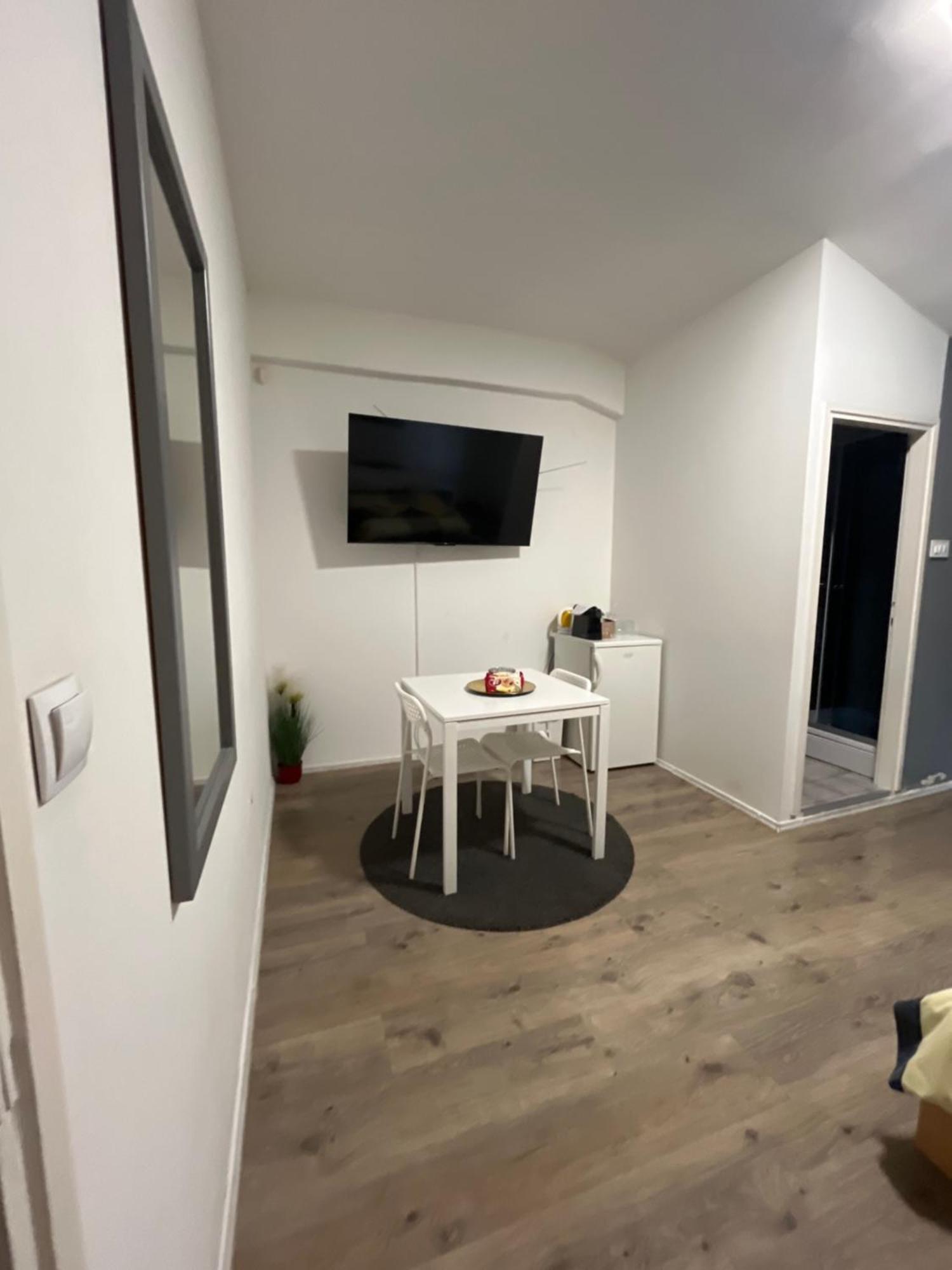 Apartmani Vacanza Zagreb Buitenkant foto
